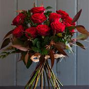 12 Red Naomi Roses