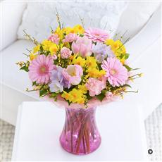 Scented Spring Perfect Gift with Chocolates