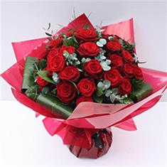 Long Stemmed Red Naomi Roses